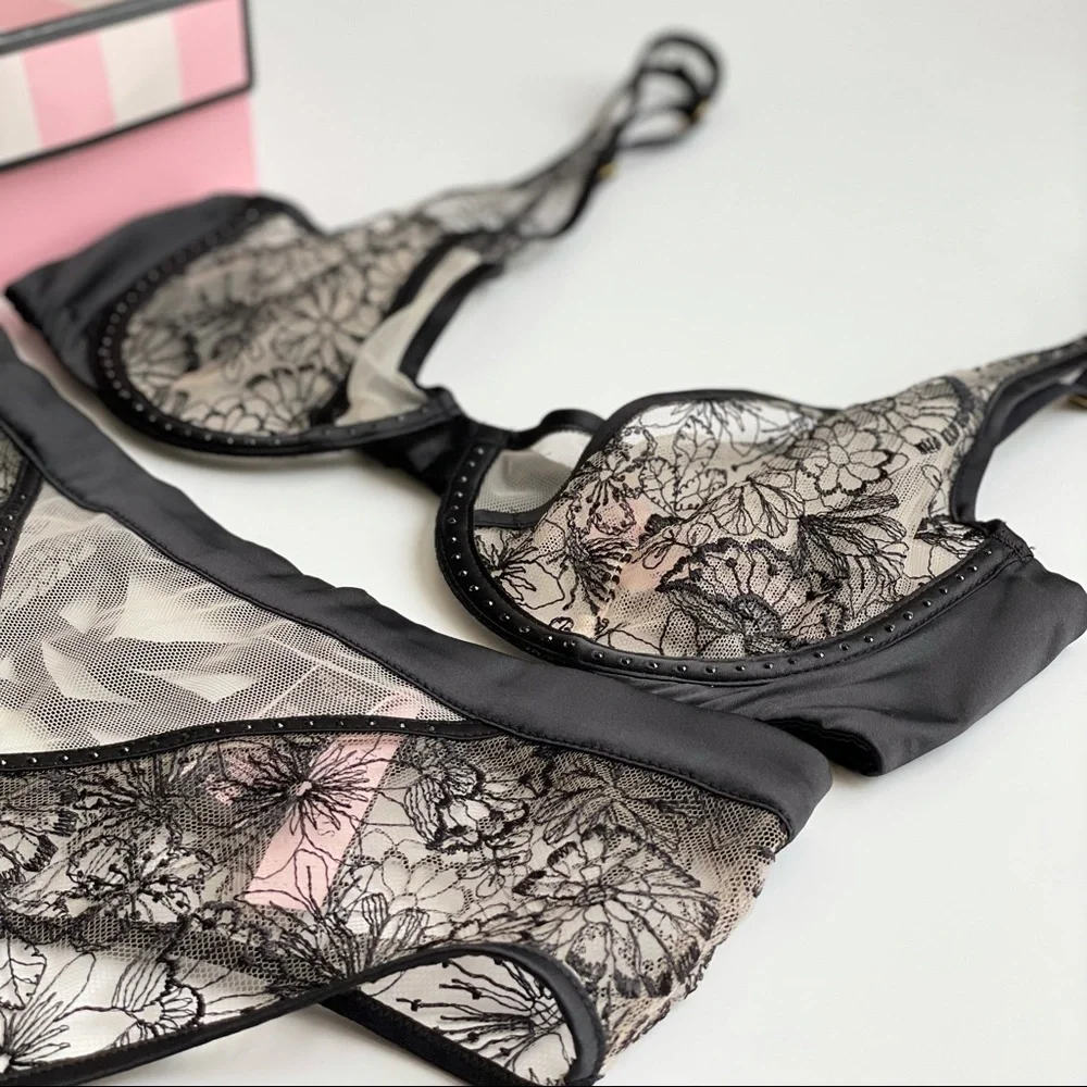 32D SMALL Victoria’s Secret embroidered bra set